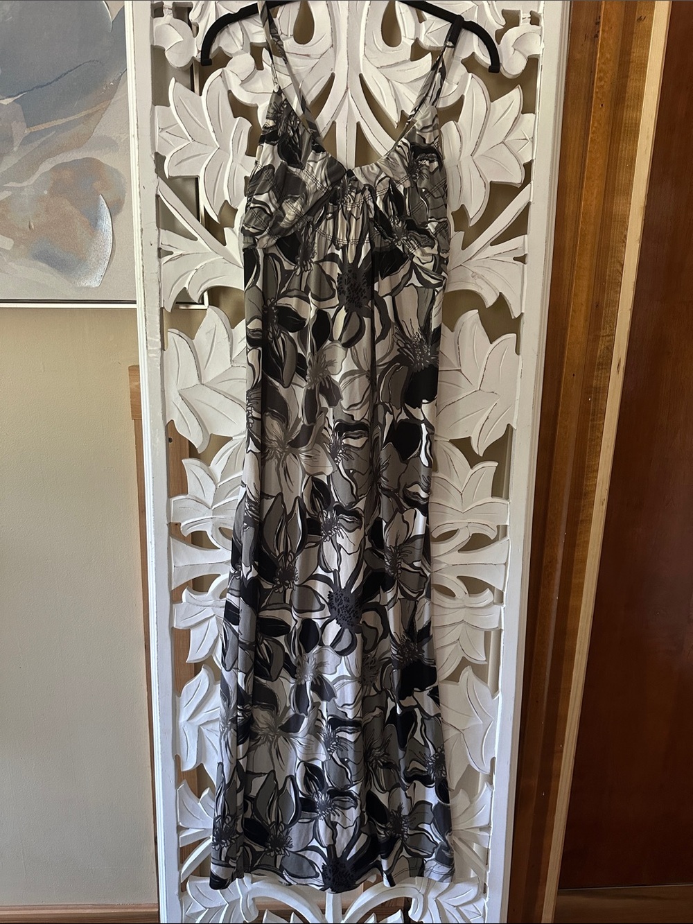 Elle Black and White Floral Maxi Dress